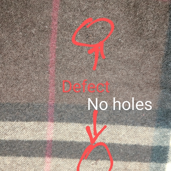 Burberry Nova Check 100% Cashmere Scarf with Defect - Picture 7 of 7